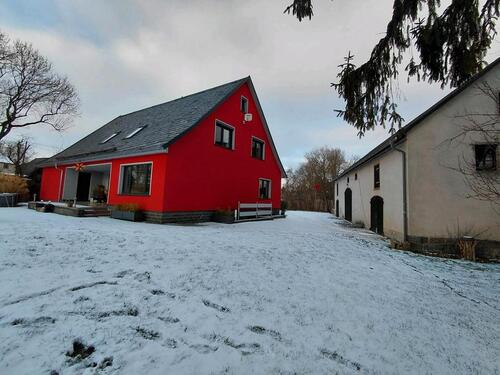 Foto - Einfamilienhaus vollunterkellert mit großer Scheune zu verkaufen