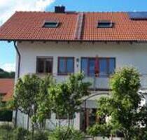 Helle 4-Zimmer-Wohnung mit Garage, ruhige Lage in Rott am Inn