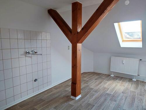 Foto - Schnuckelige Dachgeschosswohnung mit Badewanne