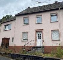 Einfamilienhaus Garten Garage Hof - Birresborn