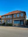 Foto - Altes Fachwerkhaus mit Nebengebäude in Hattorf