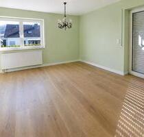 Liebevoll kernsanierte 88m² EG-Wohnung mit Garten in Friedewald