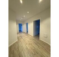 Helle renovierte 4-ZKB Wohnung mit Balkon in verkehrsgünstiger Lage - Saarbrücken Malstatt