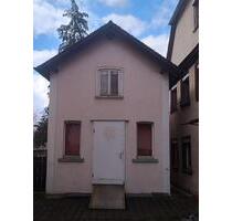 Haus, Tiny-haus, Tiny-house im Sanierungsgebiet 