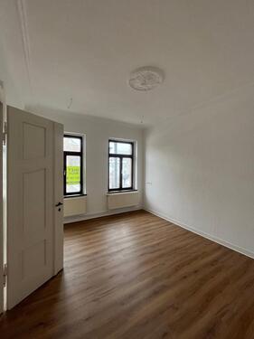 Foto - Großzügige 4-Zimmer-Altbauwohnung