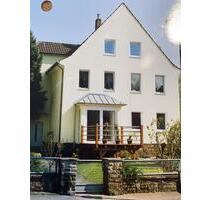 Bezugsfreie Eigentumswohnung Westhoven 2-3 ZKDB Balkonterrasse - Köln Porz