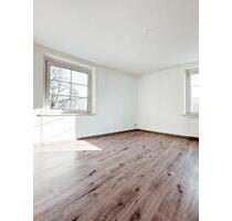 Frisch saniert - TOLLE 4 Raum - Wohnung für die ganze Familie - Chemnitz Bernsdorf