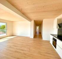 Hochwertige 3-Zimmer-Wohnung mit Balkon in ruhiger Lage - Irchenrieth