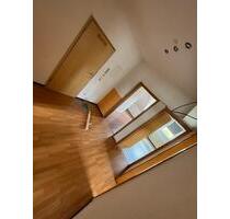 Mügeln 3Zi Wohnung 1.OG, zentral, EBK, neu renoviert, Laminat.