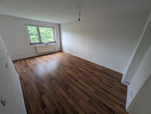 Foto - 3-Zimmer-Wohnung mit Balkon AB SOFORT Bezugsfrei!!!