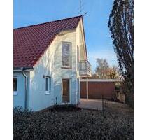 Schicke, mod. DG-Whg mit Balkon und EBK in Aurich