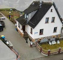 Famielienhaus mit grossen Garten und Baupotenzial - Waldsolms