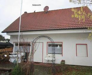 Ferienhaus in ruhiger Siedlung 300m vom Fleesensee, ohne Makler - Nossentiner Hütte