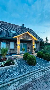 Foto - Neuwertiges Einfamilienhaus mit Garage, hochwertig ausgestattet