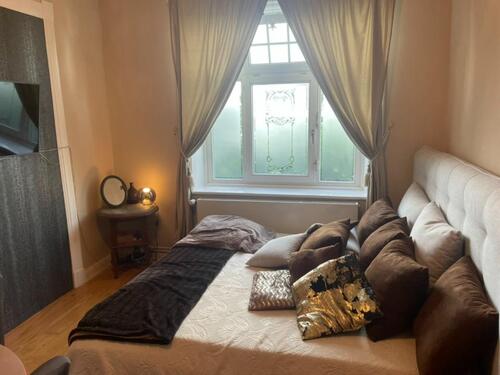 Foto - 3 Zimmer in neuer Frauen WG mit Whirlpool, Terrasse, Kamin