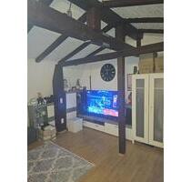 Dachgeschoss zum vermieten als Wg für Frauen Studenten - Stuttgart Mühlhausen