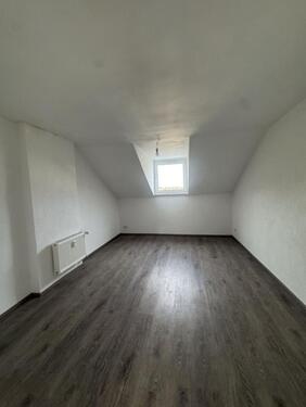 Foto - Neu sanierte 3-Zimmer-Dachgeschosswohnung