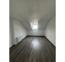 Neu sanierte 3-Zimmer-Dachgeschosswohnung - Iserlohn Grüne