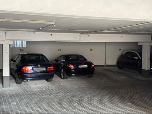 Foto - Parkplatz im Parkhaus in Dresden-Leuben