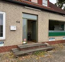 Gewerbefläche in Stuhr, Büro mit Autostellplätzen