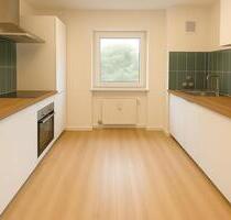 *Erstbezug* Kernsanierte 4-Zi-Wohnung mit EBK und Balkon + 2 Hobbyräume + 3 Keller - Heilbronn Kernstadt