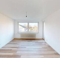 **Schöne 3-Zimmer-Wohnung mit Badewanne und Balkon in Westercelle**