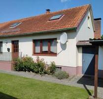 Frisch saniertes Reihenendhaus mit Garten, Garage & Werkstatt - Visselhövede