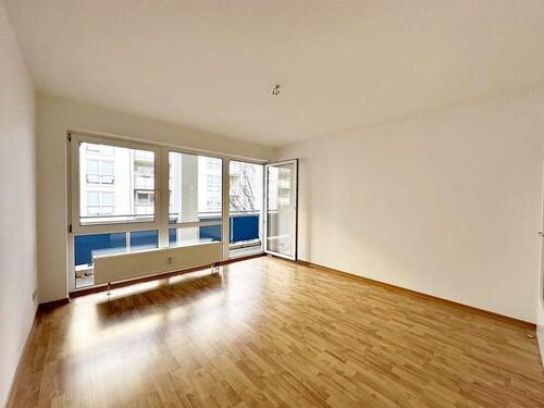 Foto - 'Schöne 2-Zimmer-Wohnung mit Balkon, Tiefgaragenstellplatz und Aufzug in TOP-Lage'