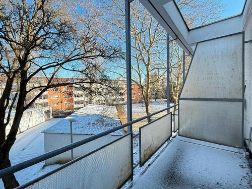 Foto - Helle 2-Zimmer-Maisonettewohnung mit Dachterrasse und Balkon in S-Mönchfeld