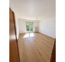 Erstbezug nach Renovierung: Helle 3 Zimmer-Wohnung am Kurpark - Stuttgart Bad Cannstatt