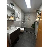 Gemütliche 2,5-Zi.-DG-Wohnung in ruhiger Lage, EBK, Garage, Balk. - Aidlingen