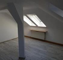 2 Raum Dachgeschosswohnung - 210,00&nbsp;EUR Kaltmiete, ca.&nbsp; 50,00&nbsp;m&sup2; in Auerbach/Vogtland (PLZ: 08209)