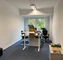 Biete Arbeitsplatz in hellem Co-Working-Büro an - Hennigsdorf