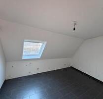 4 ZKB Dachgeschosswohnung mit Einbauküche - Eppelborn