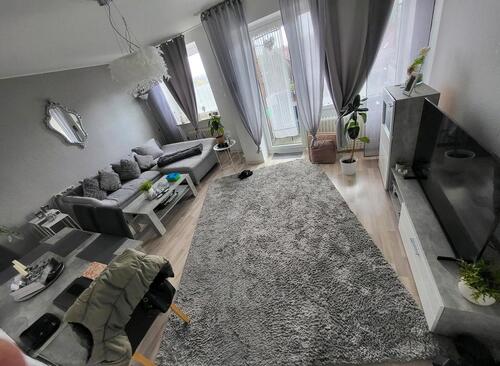 Foto - Geräumige 3,5 ZKB mit Gäste- Wc und Balkon in einem ruhigen MFH.