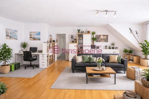 Foto - Großzügige 4-Raum DG- Wohnung in Randlage von Meiningen zu vermieten!