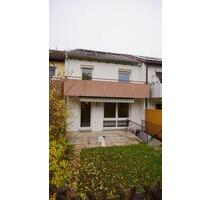 Kernsaniertes Reihenmittelhaus in Stuttgart-Plieningen, ca. 150 m² Wfl., provisionsfrei