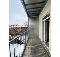 WG-Zimmer in 3-Zimmer-Wohnung mit Balkon und Einbauküche - Erfurt Johannesplatz