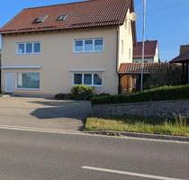 Einfamilienhaus mit Gewerbeeinheit und Carport - Torgau