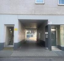 Garage mit Schwenktor zur Miete – Regentenstraße 9 (Hinterhof) - Köln Mülheim