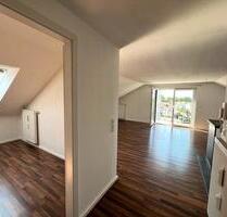 Helle 2,5 Zimmer Dachgeschoss Wohnung - Karlsruhe Innenstadt-Ost