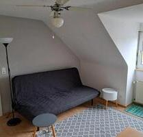 Gemütliche, möblierte 2-Zi.-DG-Wohnung mitten in Feuerbach ab.Nov - Stuttgart