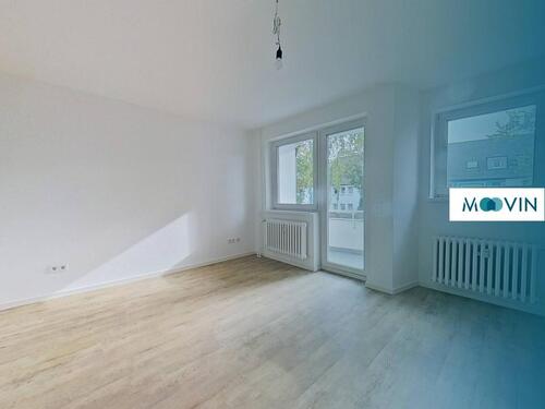 Foto - ERSTBEZUG NACH SANIERUNG: Helle 3-Zimmer-Wohnung mit BALKON und BADEWANNE