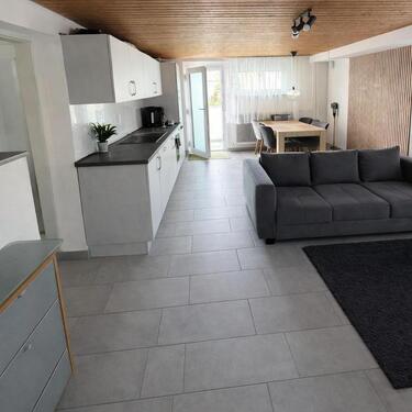 Foto - Moderne 2-Zimmer-Wohnung mit Terrasse, Garten und Einbauküche