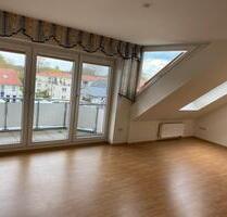 3-Zimmer DG-Wohnung mit Südbalkon ideal für Single und Paar - Bielefeld Brackwede