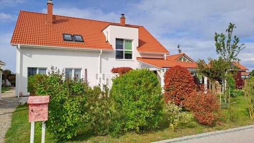 Foto - Moderne Doppelhaushälfte in ruhiger Wohnlage