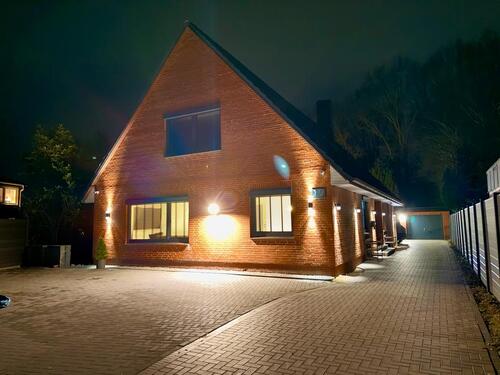 Foto - Neuwertig kernsaniertes Mehrfamilienhaus–modern&hochwertigPRIVAT