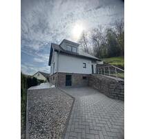 Haus in Gummersbach Niederseßmar zu vermieten voll saniert - frei