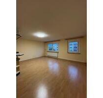 Helle 4-Zimmer-Wohnung mit Stellplatz, EBK und 2 Balkonen - Weimar Ehringsdorf Helle 4-Zimmer-Wohnung mit Stellplatz, EBK und 2 Balkonen - Weimar Ehringsdorf