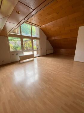 Foto - Schöne 4 Zimmer-Wohnung mit Dachterrasse in Herstelle